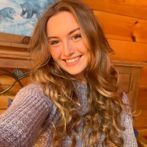 Meet your Posher, Christina